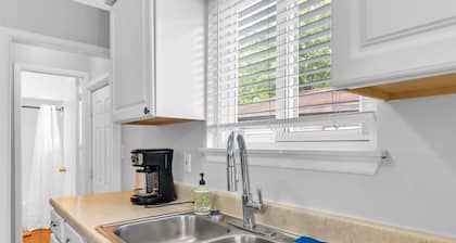 NEW! Beautiful retreat Home Near Auburn Hills/Waterford