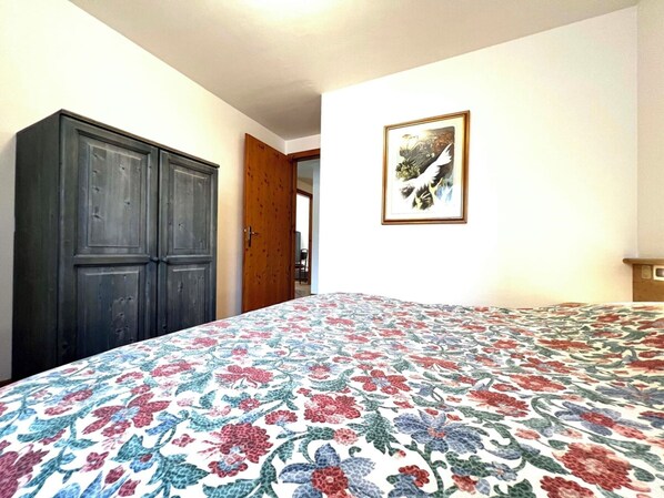 2 Schlafzimmer, Bügeleisen/Bügelbrett, Internetzugang