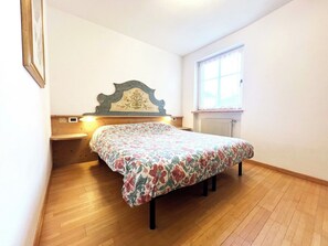 2 Schlafzimmer, Bügeleisen/Bügelbrett, Internetzugang