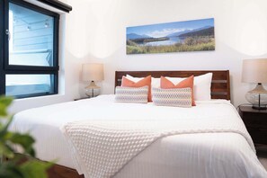 2 bedrooms, iron/ironing board, WiFi, bed sheets - Huckin' Harry's Summa (Revelstoke)