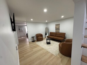 Interior - 3-bedroom Family house in wonderful Newfoundland with WiFi, AC (Newfoundland)