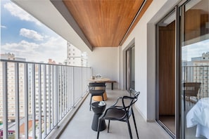 Estúdio premium | Opções para refeição ao ar livre