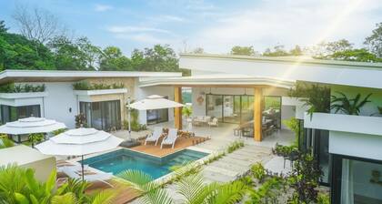Villa Amara NEW Pool 4-16 guests 6 bed&bath
