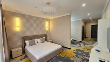 Luxury Suite, City View