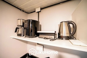 Apartamento básico | Cozinha privada | Talheres/pratos/utensílios de cozinha