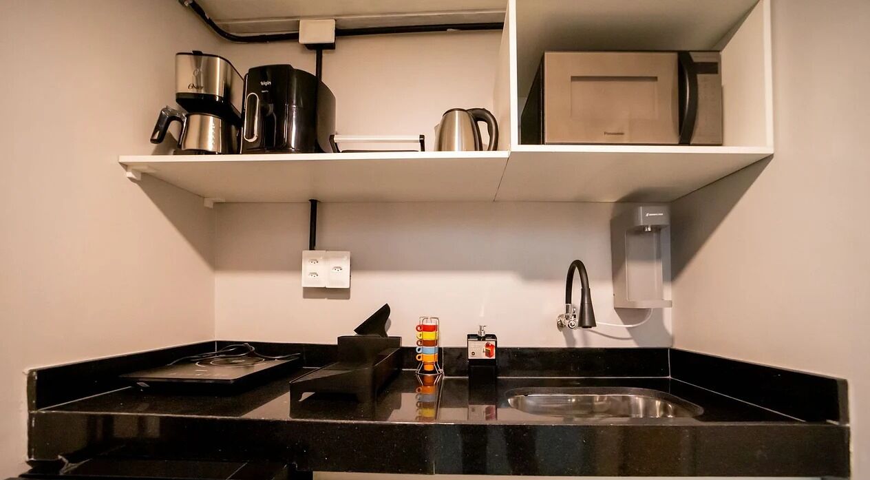 Basic Apartment | Private kitchen | Cookware/dishes/utensils