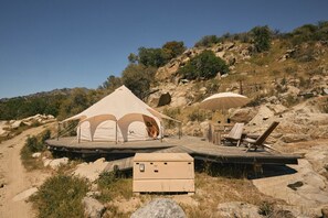 Property grounds - Paradise Ranch Inn - Lucky Tent (Three Rivers)