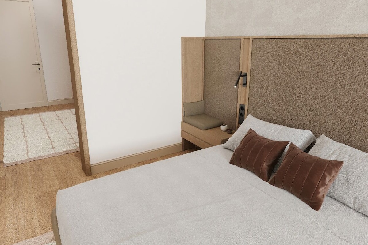 Deluxe Double Room Single Use, City View