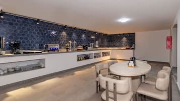 Breakfast area
