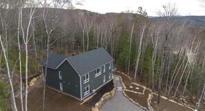 Exterior - Spa & Pool table - Chalet D-tente (Saint-Côme)