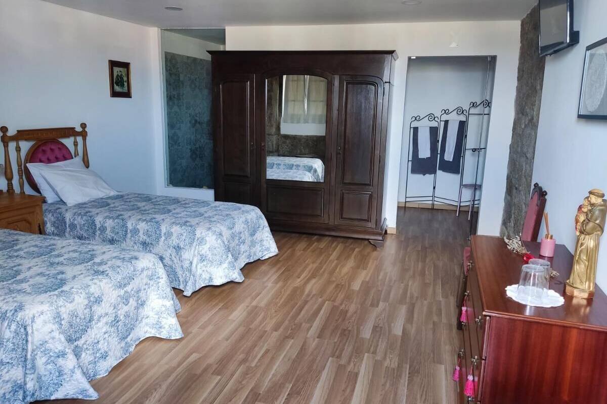 Deluxe Double or Twin Room, Balcony, City View | Soundproofing, iron/ironing board, free WiFi, wheelchair access