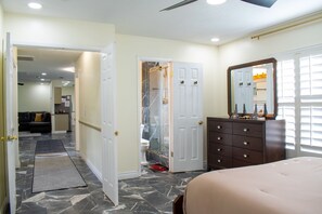 3 Schlafzimmer, Bügeleisen/Bügelbrett, WLAN, Bettwäsche