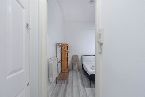 Fer et planche à repasser, Wi-Fi, draps fournis