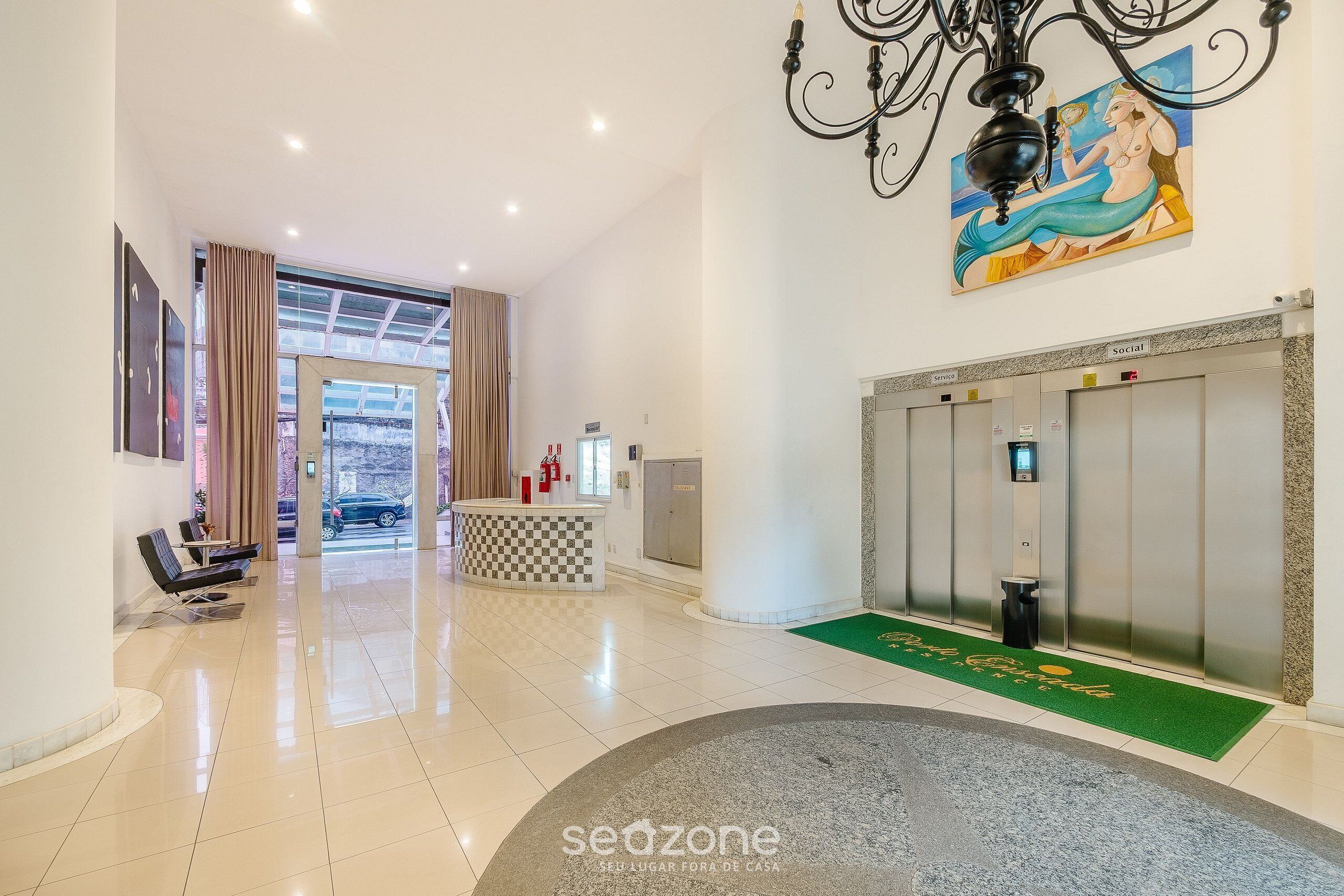 Apartamento básico | Saguão