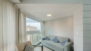 Basic Apartment | Living area