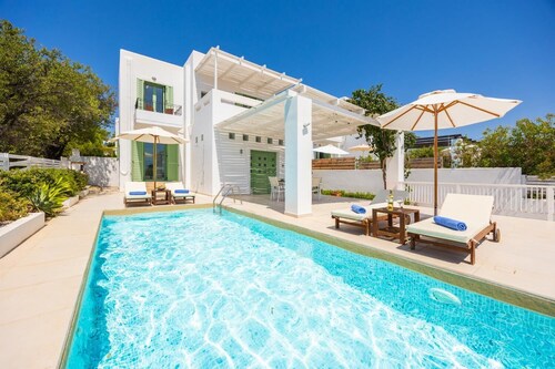 Villa Mytikas - Two Bedroom Villa, Sleeps 4