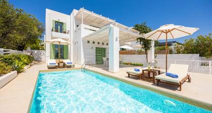 Villa Mytikas - Two Bedroom Villa, Sleeps 4