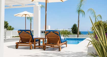 Villa Mytikas - Two Bedroom Villa, Sleeps 4