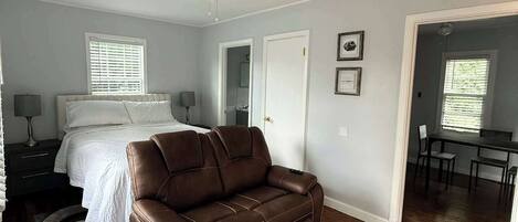 1 quarto, escrivaninha, Wi-Fi, roupa de cama