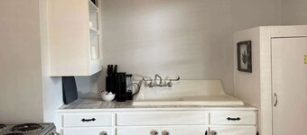Lafayette Apartment: Free parking, kitchen, and WiFi. Sounds cozy!