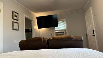 1 bedroom, desk, WiFi, bed sheets