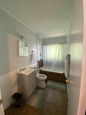 Shower, towels