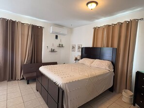 1 camera, una scrivania, Wi-Fi gratuito, lenzuola