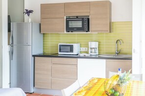 Micro-ondas, fogão, cooktop, lava-louças