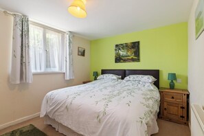 6 chambres, fer et planche à repasser, Wi-Fi gratuit, draps fournis