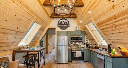 Blueridge Mountain A Frame with XL Hot Tub and mountain views