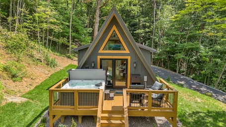 Terrace/patio. Blueridge Mountain A Frame with XL Hot Tub and mountain views