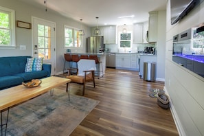 Smart-TV, peis, videospill og bøker