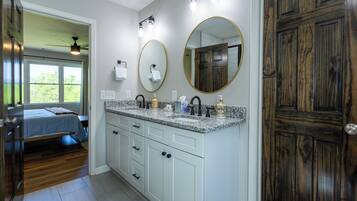 Iron/ironing board, travel crib, free WiFi, bed sheets