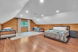 7 chambres, bureau, Wi-Fi, draps fournis