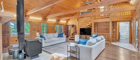 电视、桌上足球