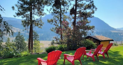 Scenic Golf Course Stay – Close to Big White Ski Resort