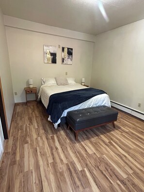 1 bedroom, iron/ironing board, WiFi, bed sheets