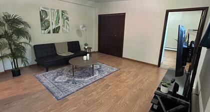 Cozy 1 bedroom apartment across from the airport with WiFi.