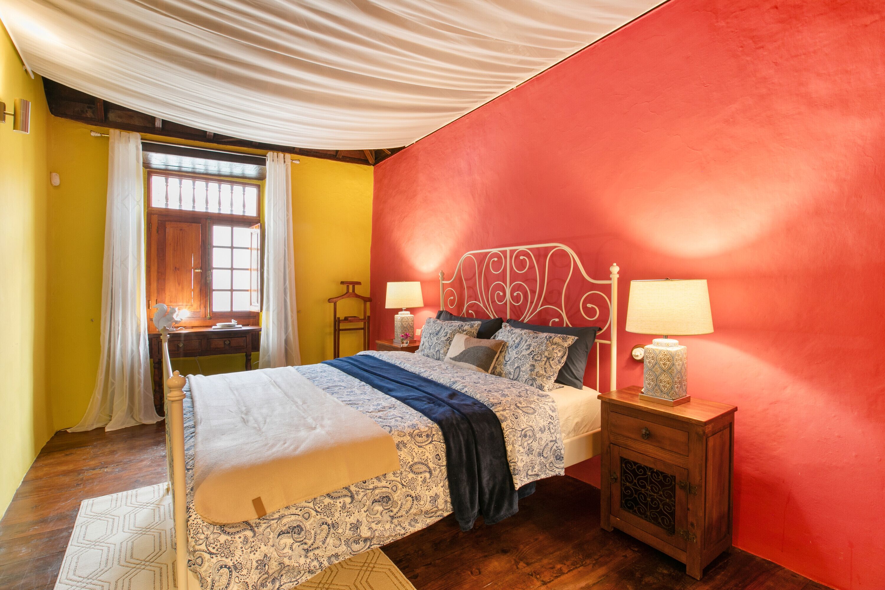 Bügeleisen/Bügelbrett, WLAN, Bettwäsche