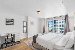 1 chambre, fer et planche à repasser, lit de bébé portatif, Wi-Fi