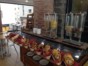 Daily buffet breakfast for a fee