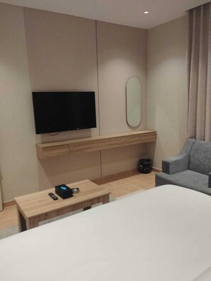 Deluxe Room | Blackout curtains, iron/ironing board, free WiFi - Rama Dubai Serviced Apartments 4 (Riyadh)