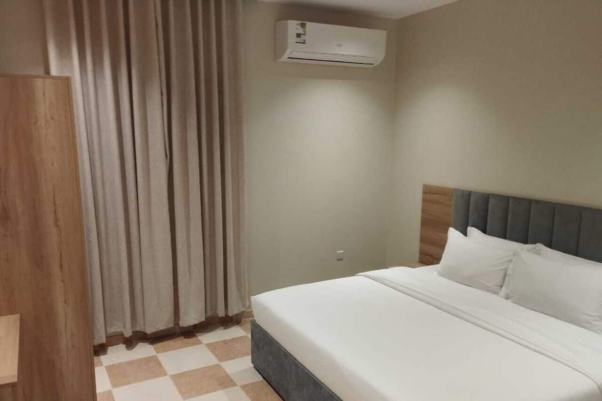 Blackout curtains, iron/ironing board, free WiFi
