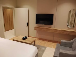 Deluxe Room | Blackout drapes, iron/ironing board, free WiFi - Rama Dubai Serviced Apartments 4 (Riyadh)