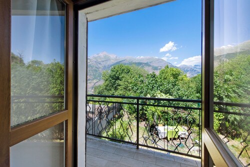Appartement 'Welcome Home 1' avec Vue sur la Montagne, Balcon et Wi-Fi