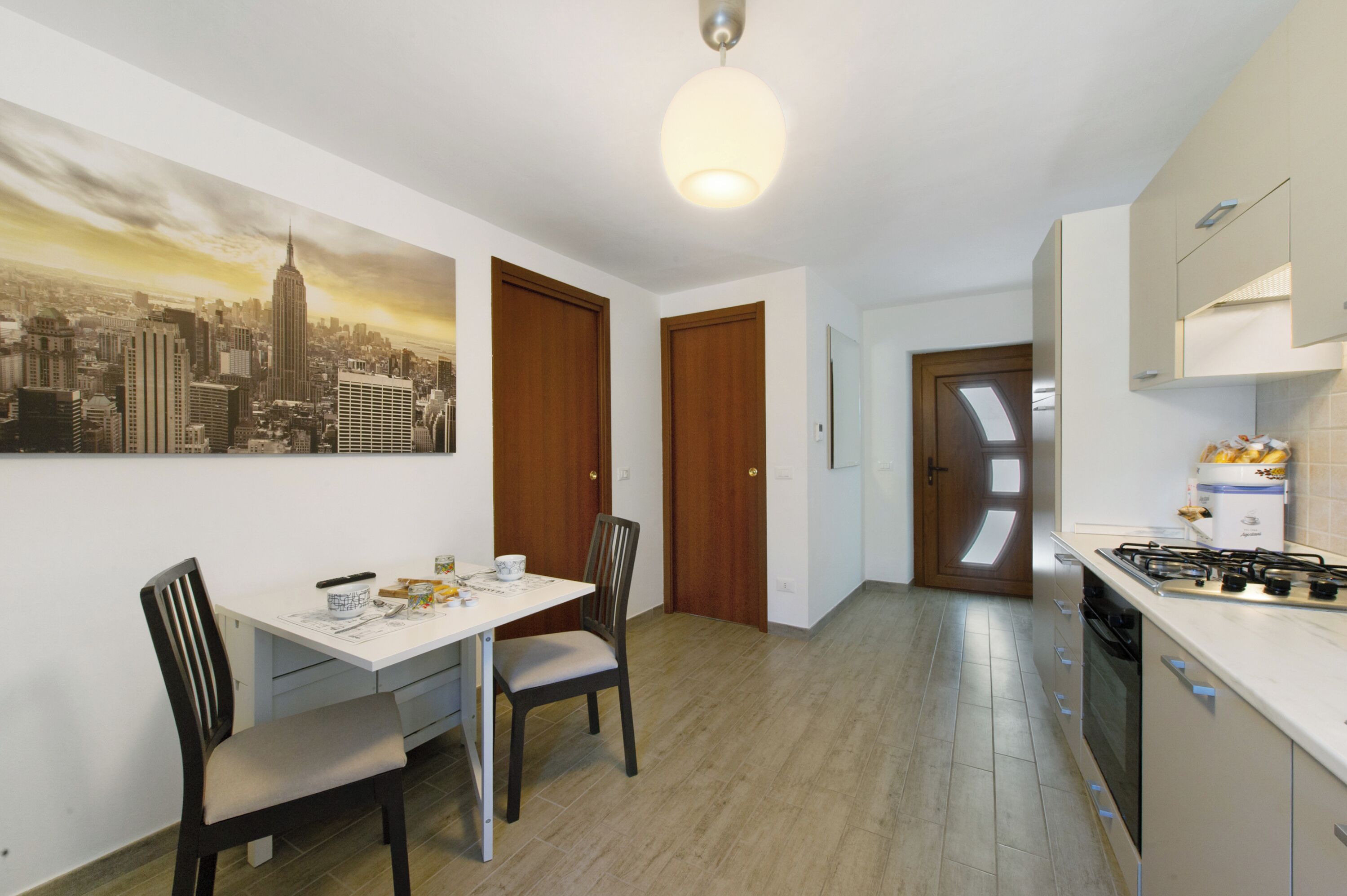 Réfrigérateur, four, plaque de cuisson, lave-vaisselle