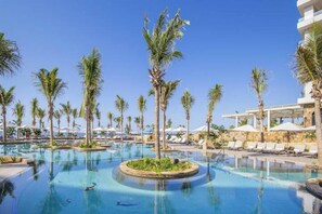 Outdoor pool, a heated pool