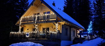 Cozy wooden house right in the ski and hiking area perfect for every season