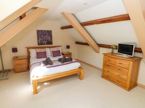 3 Schlafzimmer, individuell dekoriert, individuell eingerichtet
