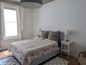 3 bedrooms, desk, iron/ironing board, travel cot